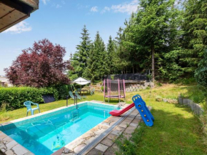Apartment in Dresden with pool in the garden